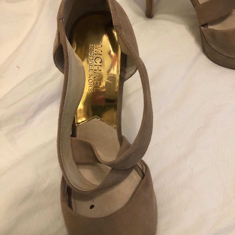 Nude Heels - Picture 4 of 4